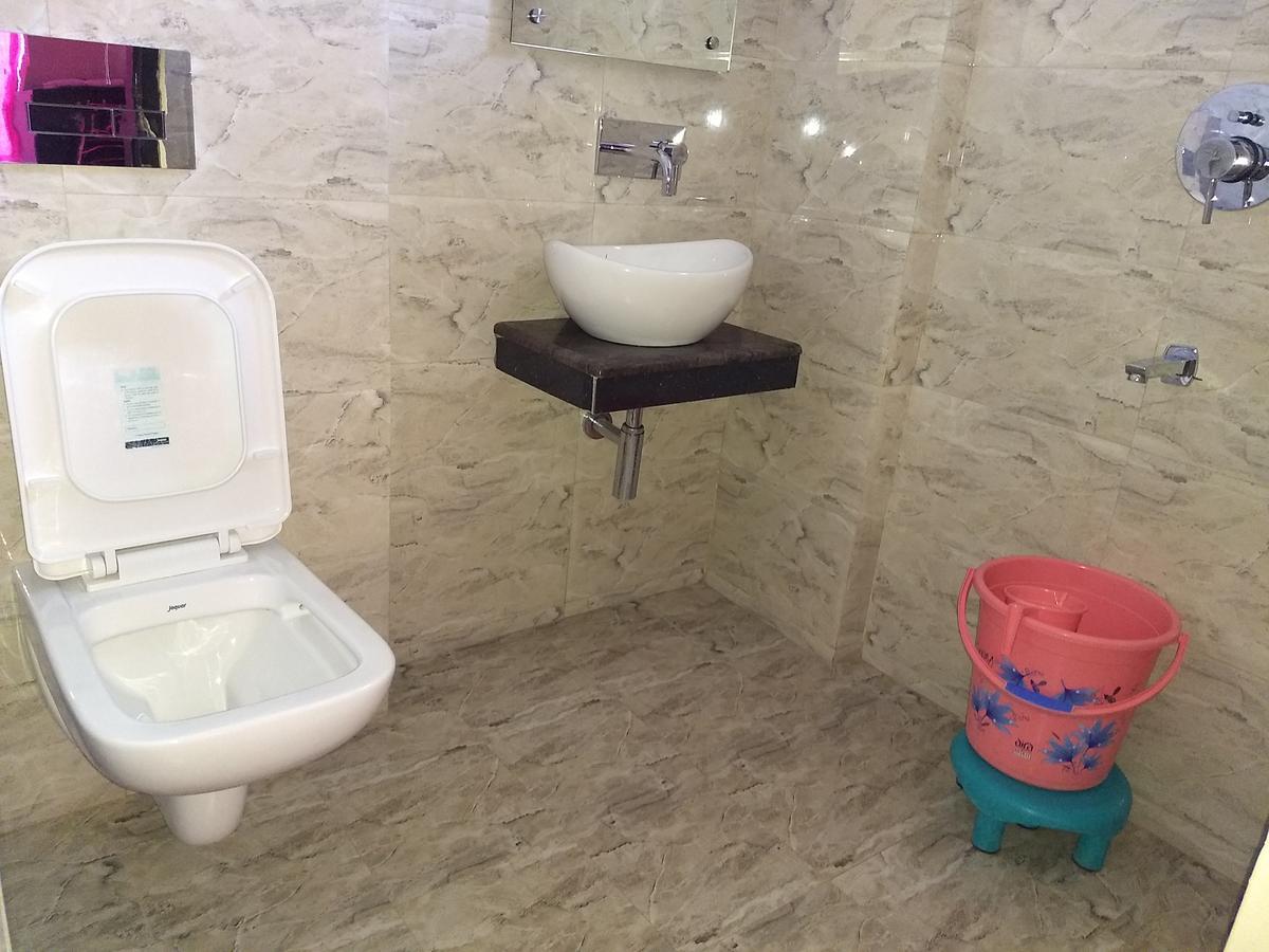 Hotel Reyansh Tanakpur Екстериор снимка