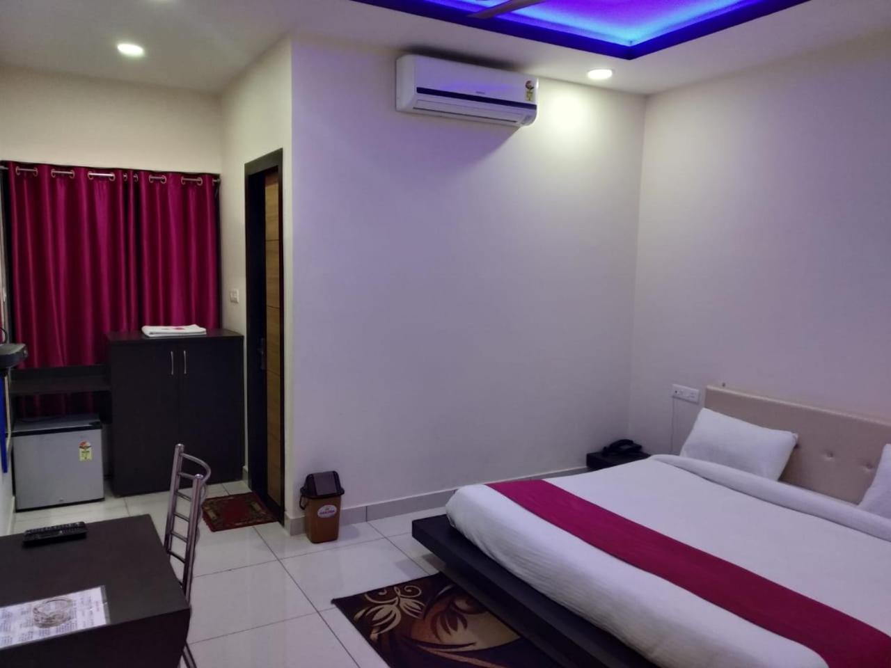 Hotel Reyansh Tanakpur Екстериор снимка