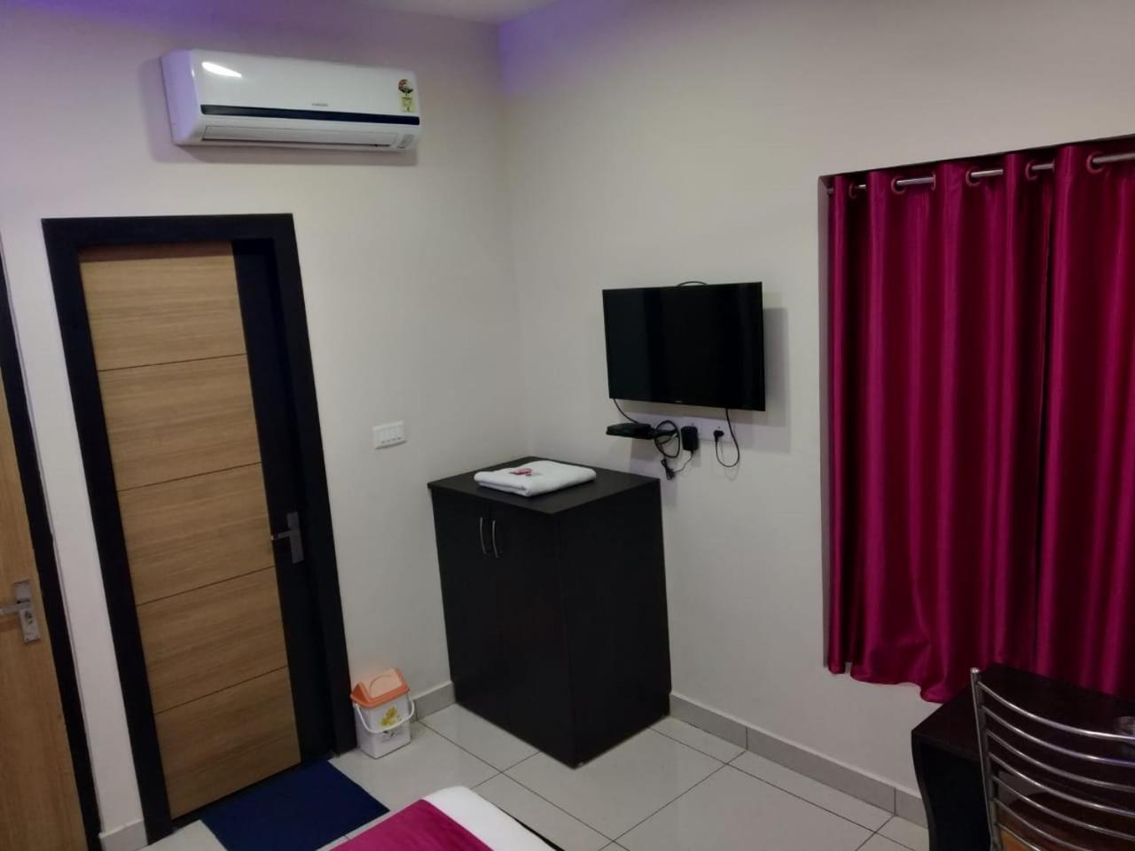 Hotel Reyansh Tanakpur Екстериор снимка