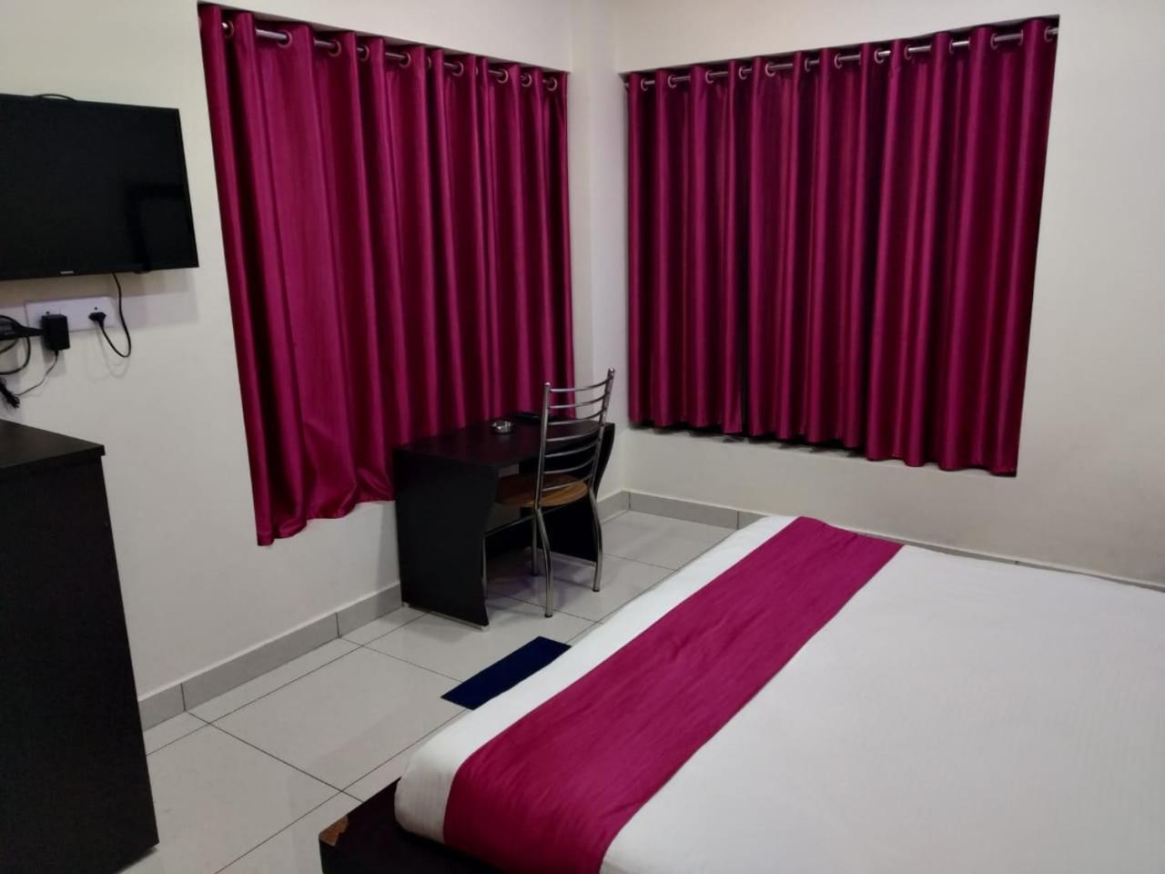 Hotel Reyansh Tanakpur Екстериор снимка