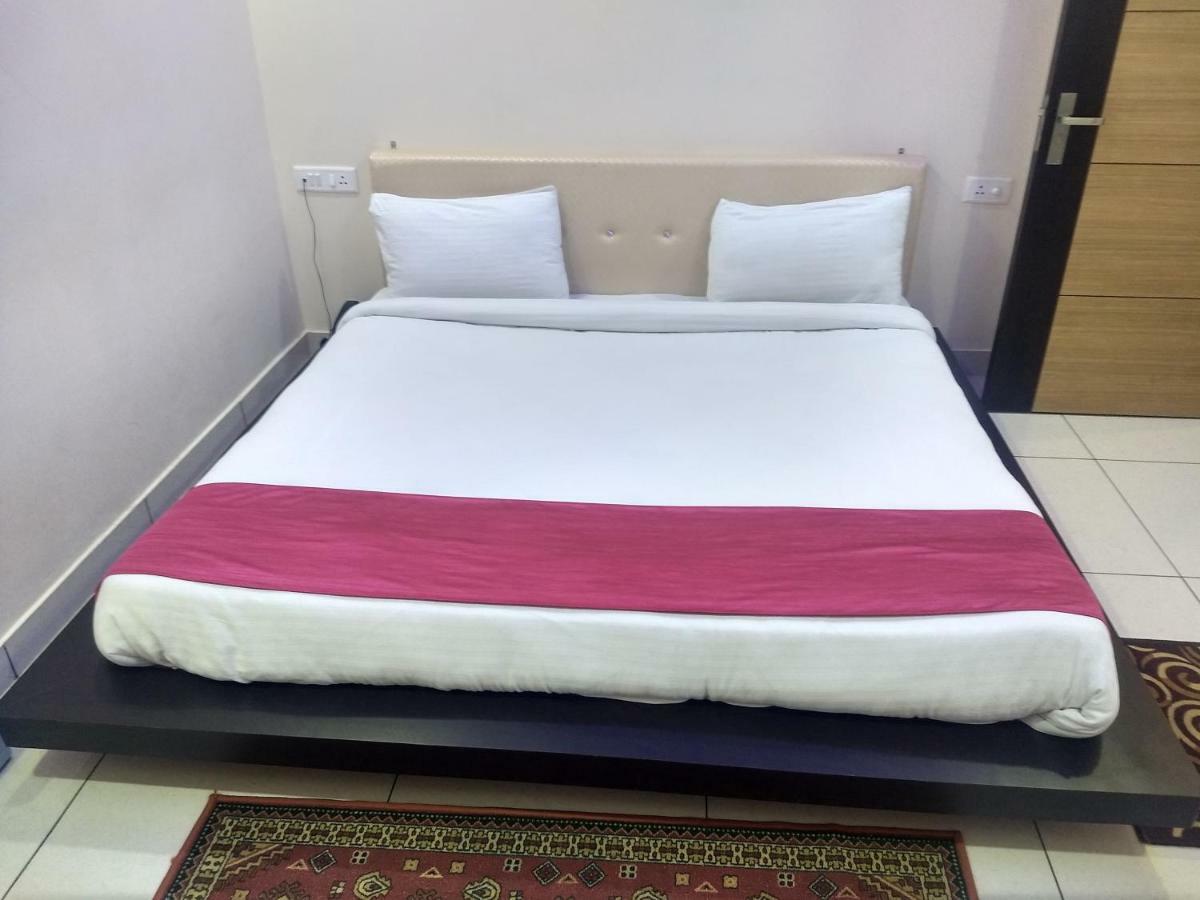 Hotel Reyansh Tanakpur Екстериор снимка