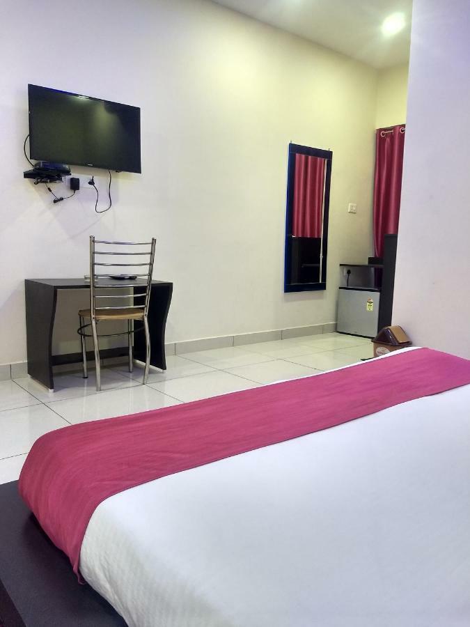 Hotel Reyansh Tanakpur Екстериор снимка
