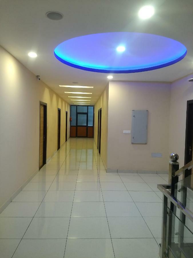 Hotel Reyansh Tanakpur Екстериор снимка