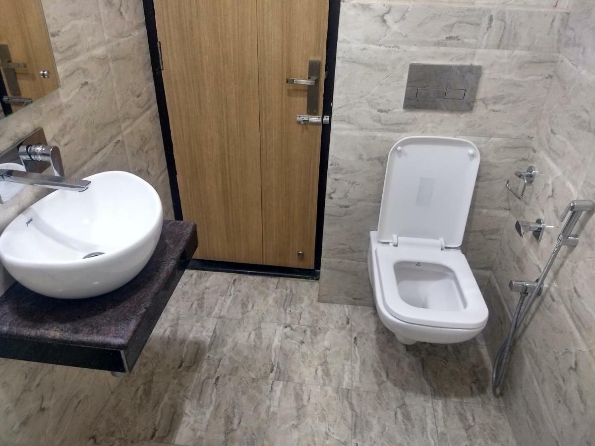 Hotel Reyansh Tanakpur Екстериор снимка