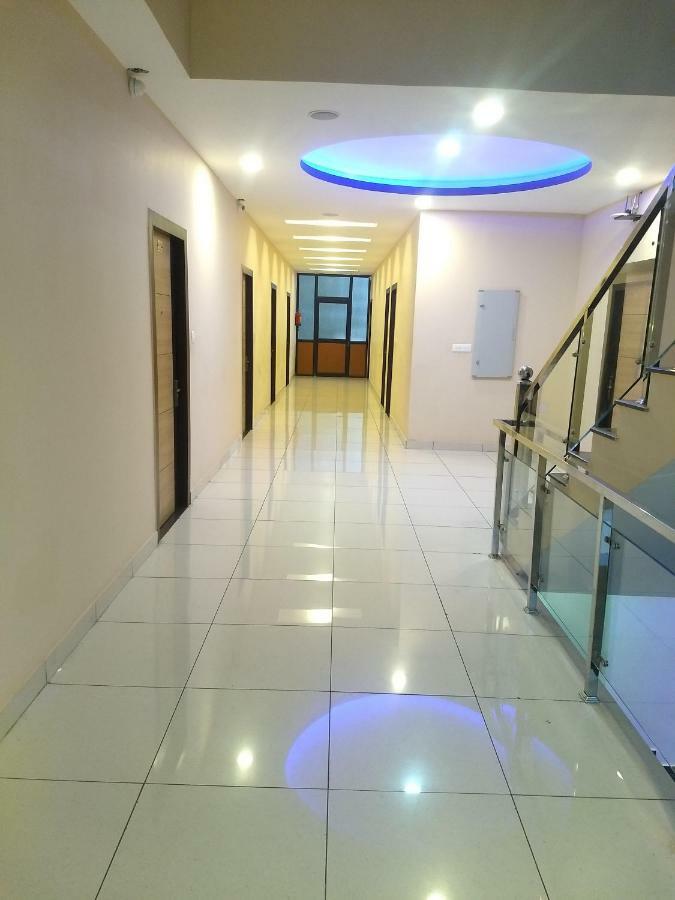 Hotel Reyansh Tanakpur Екстериор снимка
